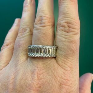 Shiny big baguette ring